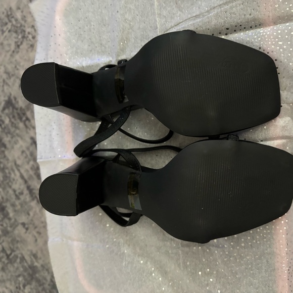 NITB Olivia Ferguson 5in heel - Picture 4 of 7